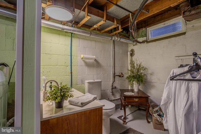 328 W ELM AVE, Hanover, PA 17331