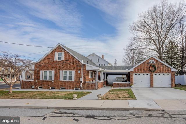 328 W ELM AVE, Hanover, PA 17331