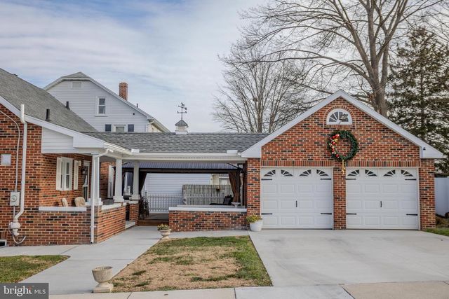 328 W ELM AVE, Hanover, PA 17331