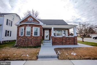 328 W ELM AVE, Hanover, PA 17331