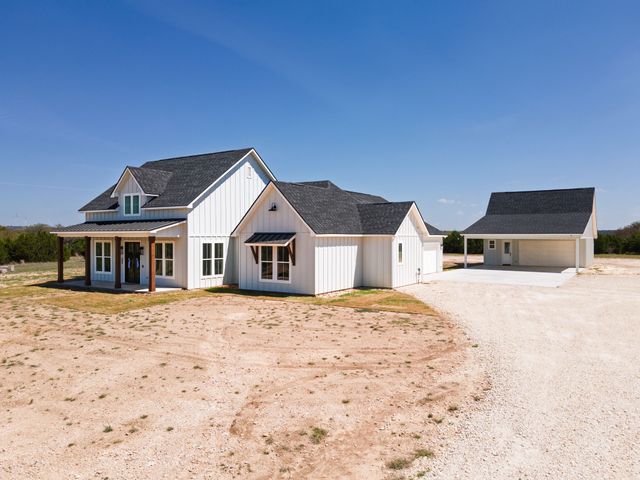 305 Willow Oak, Goldthwaite, TX 76844