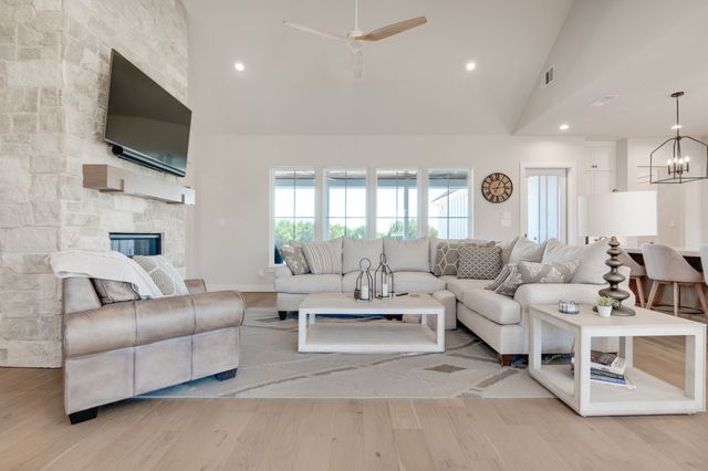 305 Willow Oak, Goldthwaite, TX 76844