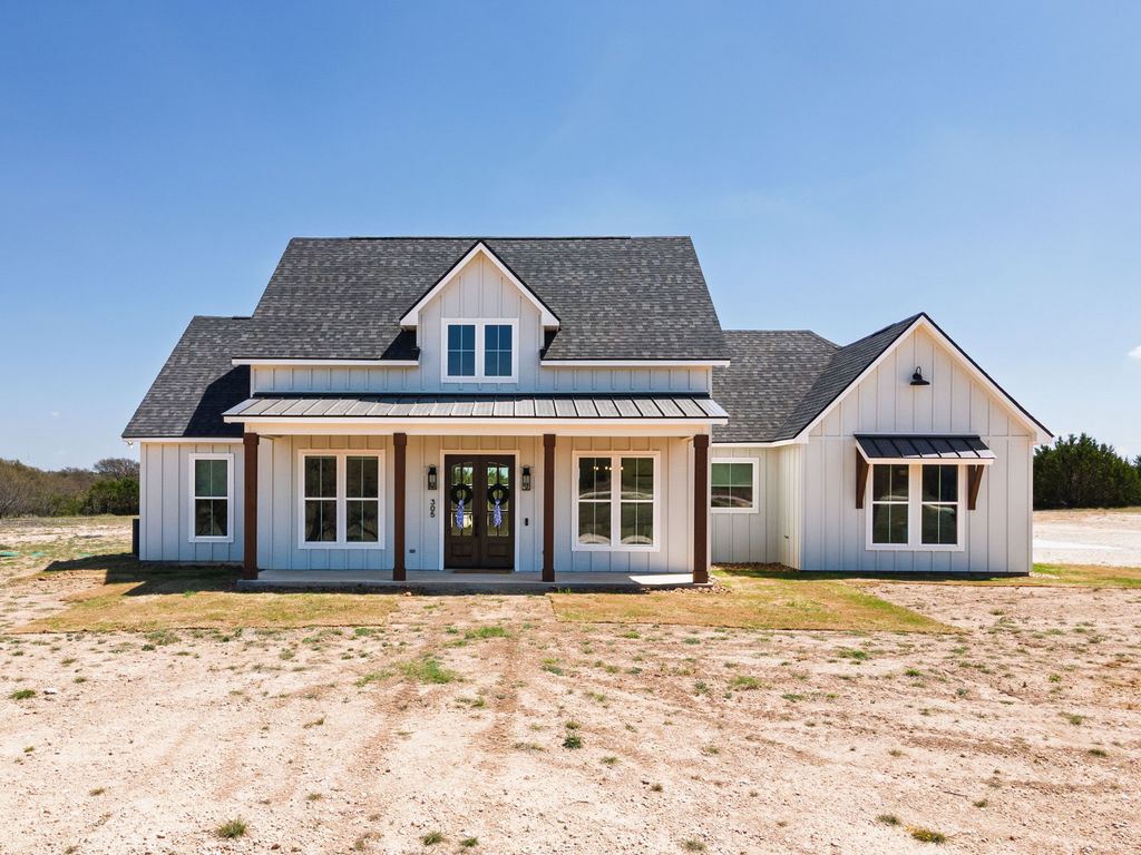 305 Willow Oak, Goldthwaite, TX 76844