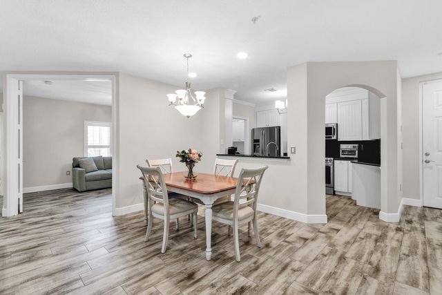 5025 Fairways Circle B-206, Vero Beach, FL 32967