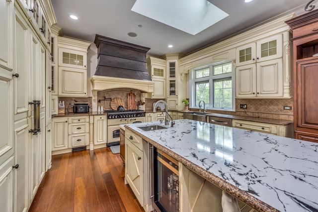 217 Haman Road, Inverness, IL 60010