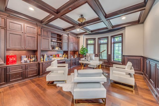 217 Haman Road, Inverness, IL 60010