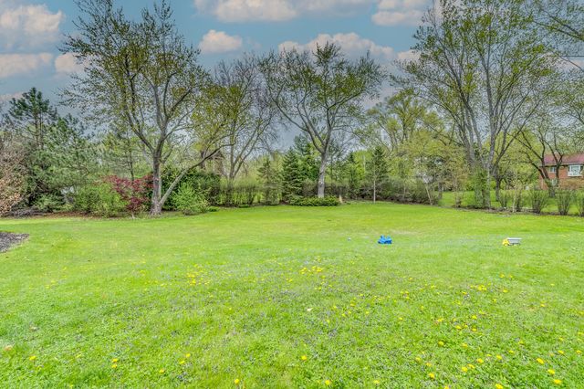 217 Haman Road, Inverness, IL 60010