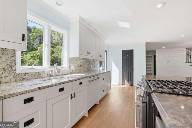 3709 Timberlake Drive, Gainesville, GA 30506