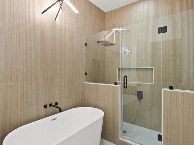 6639 Katarani Drive, Houston, TX 77091