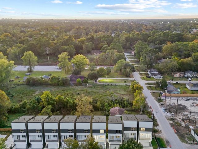 6639 Katarani Drive, Houston, TX 77091