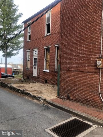 20 AND 28 N 2ND ST, Columbia, PA 17512