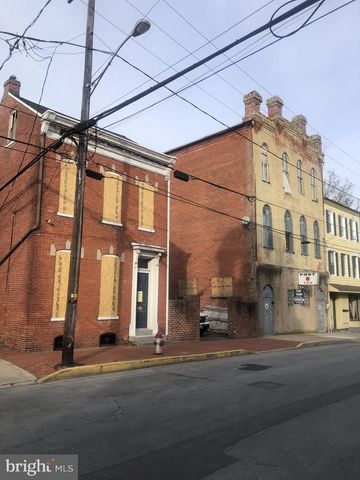 20 AND 28 N 2ND ST, Columbia, PA 17512