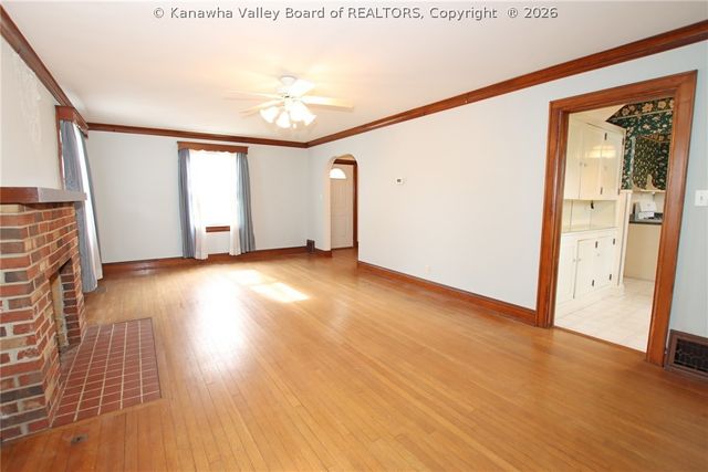 109 50th Street Se, Charleston, WV 25304