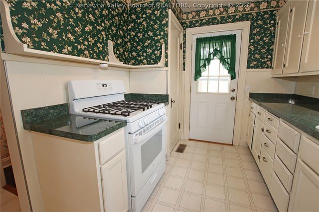 109 50th Street Se, Charleston, WV 25304