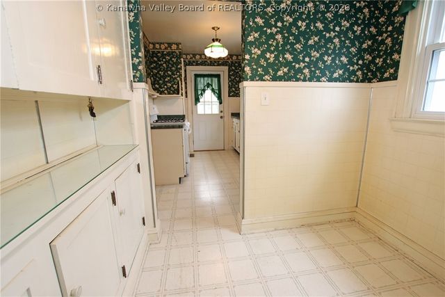 109 50th Street Se, Charleston, WV 25304