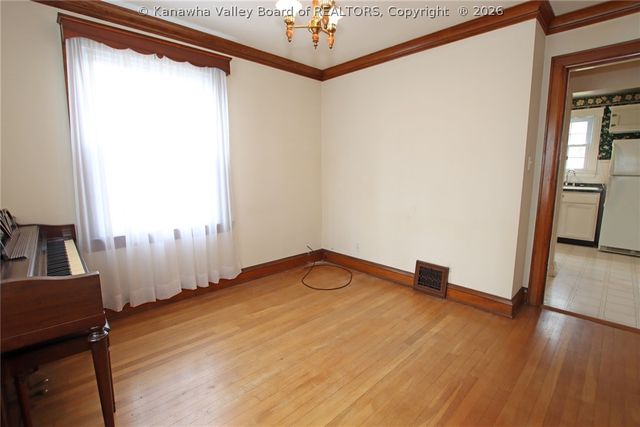 109 50th Street Se, Charleston, WV 25304