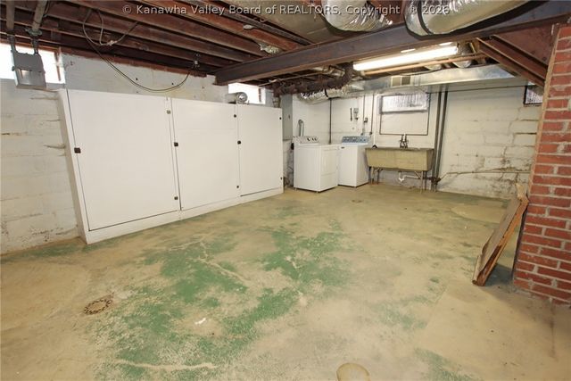 109 50th Street Se, Charleston, WV 25304