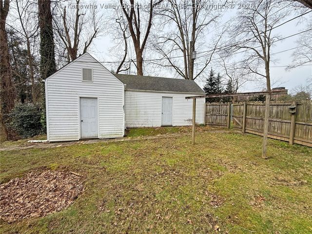 109 50th Street Se, Charleston, WV 25304