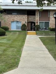 11936 W Mill ROAD #11, Milwaukee, WI 53225