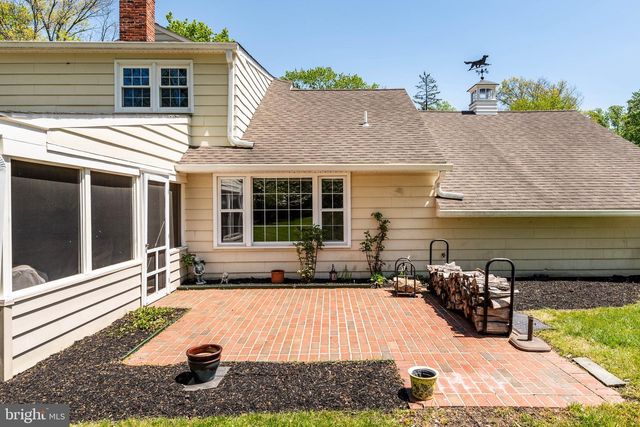 590 WATFORD LN, Berwyn, PA 19312