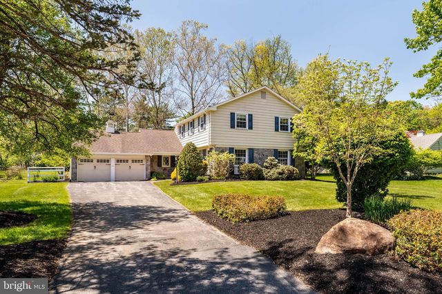 590 WATFORD LN, Berwyn, PA 19312