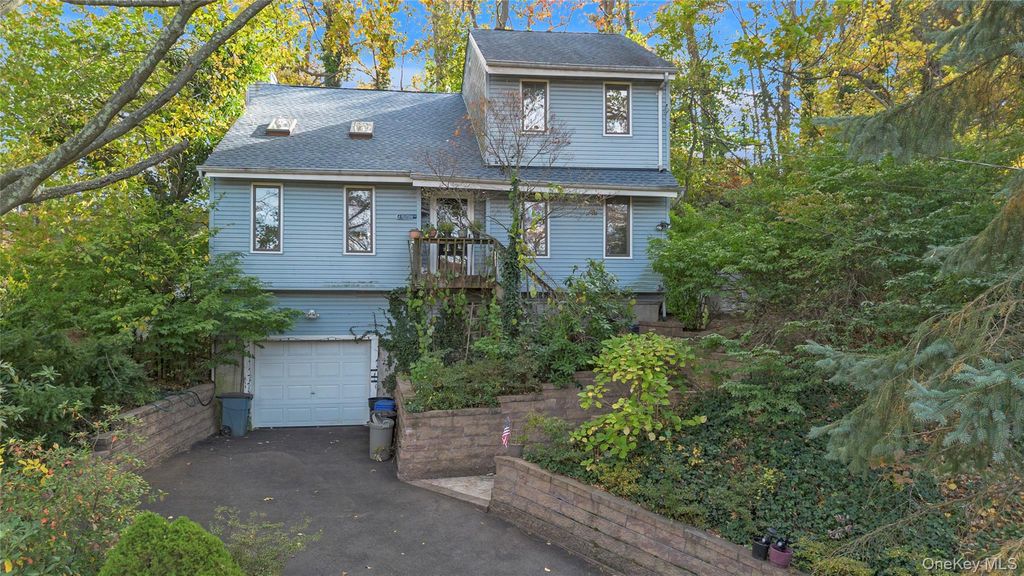 1111A Washington Drive A, Centerport, NY 11721