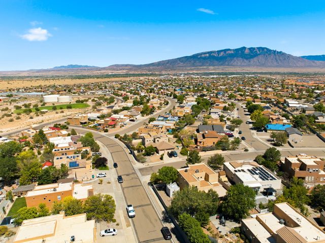 6400 Freemont Hills Loop NE, Rio Rancho, NM 87144