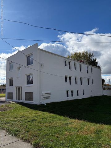 98 S Edith Street, Pontiac, MI 48342