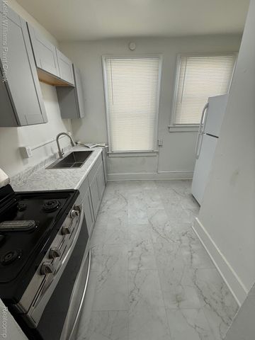 98 S Edith Street, Pontiac, MI 48342