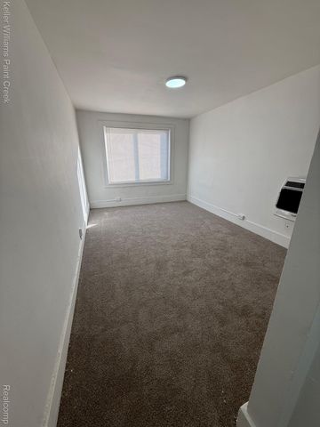 98 S Edith Street, Pontiac, MI 48342