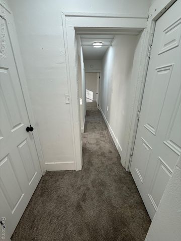 98 S Edith Street, Pontiac, MI 48342