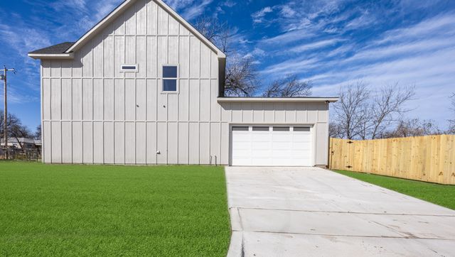 617 E Ramsey Avenue, Fort Worth, TX 76104