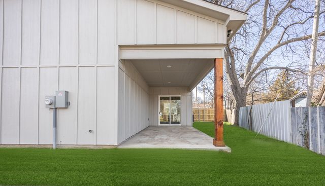 617 E Ramsey Avenue, Fort Worth, TX 76104