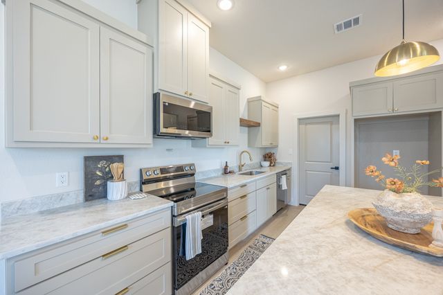 617 E Ramsey Avenue, Fort Worth, TX 76104