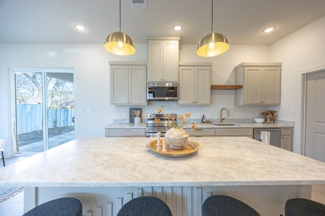 617 E Ramsey Avenue, Fort Worth, TX 76104