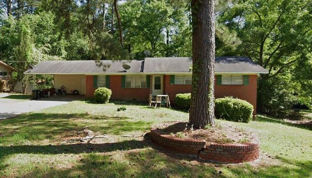 2035 Briarwood, Laurel, MS 39440