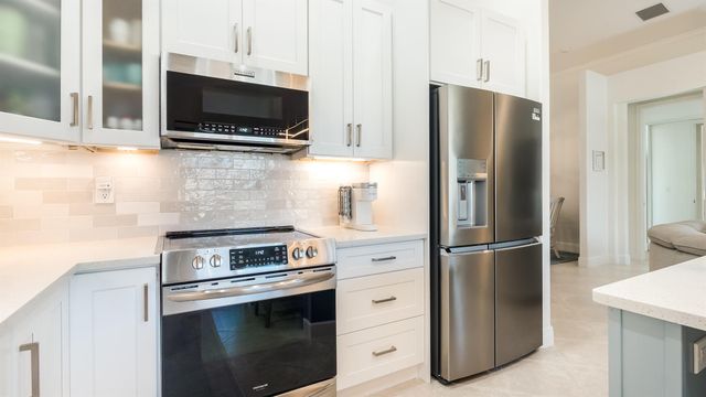 9319 Sapphire Cove Drive, West Palm Beach, FL 33411