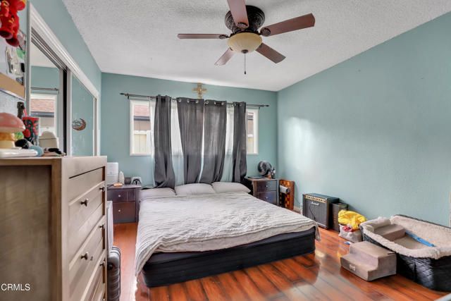 404 Vine Place, Oxnard, CA 93033