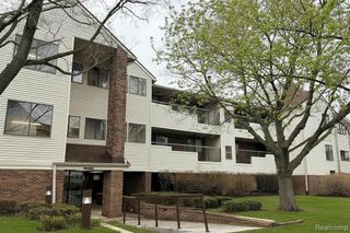 30450 Orchard Lake Road #73, Farmington, MI 48334