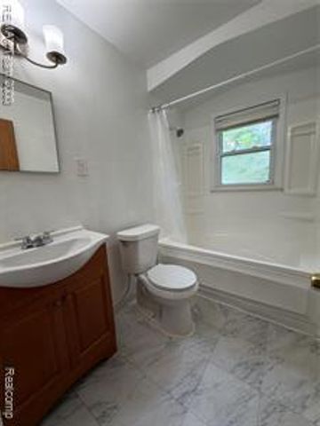 228 Auburn Street, Inkster, MI 48141