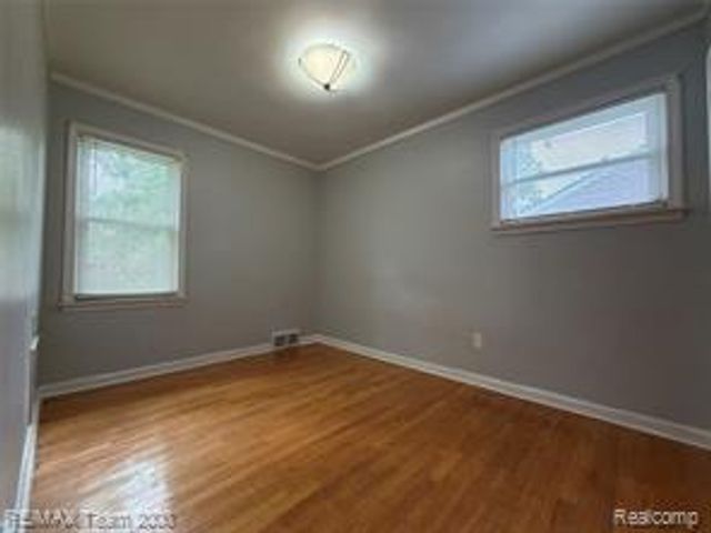 228 Auburn Street, Inkster, MI 48141