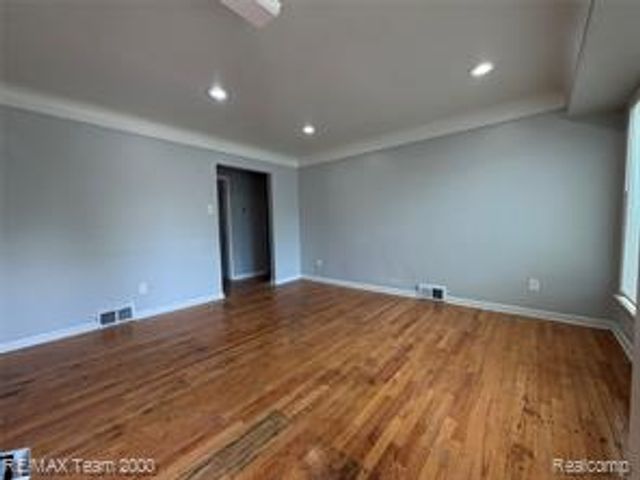 228 Auburn Street, Inkster, MI 48141