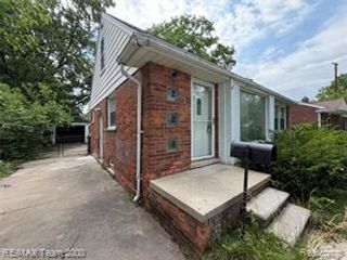 228 Auburn Street, Inkster, MI 48141
