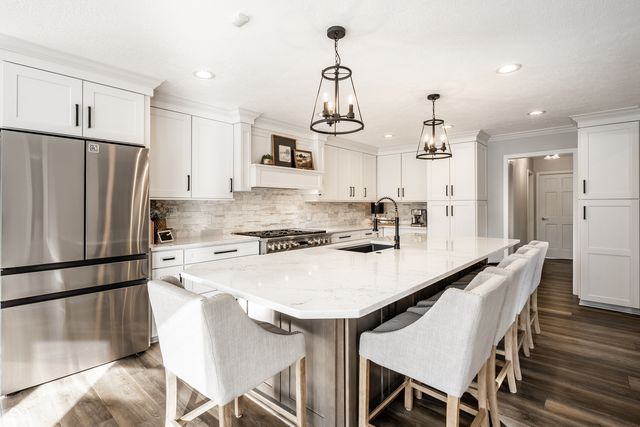 11329 Valley Meadow Drive, Zionsville, IN 46077