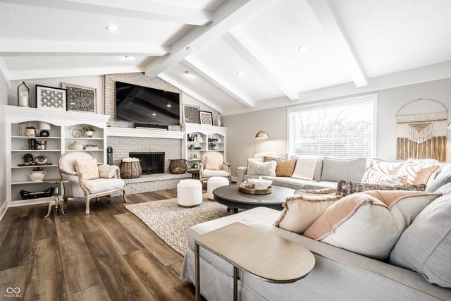 11329 Valley Meadow Drive, Zionsville, IN 46077