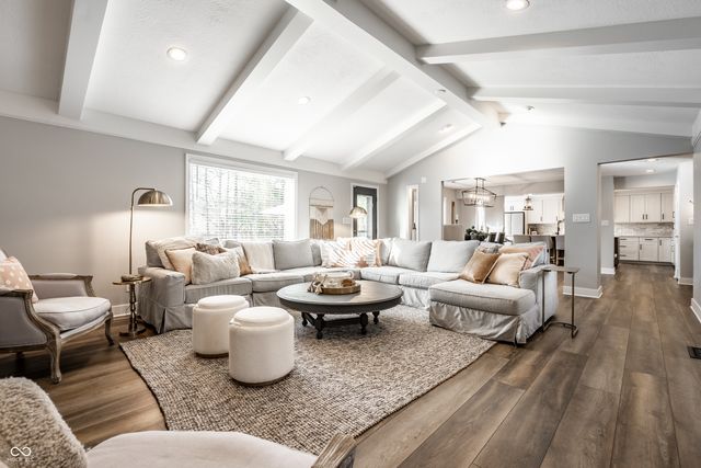 11329 Valley Meadow Drive, Zionsville, IN 46077