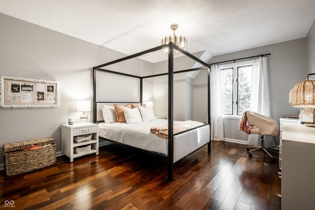 11329 Valley Meadow Drive, Zionsville, IN 46077