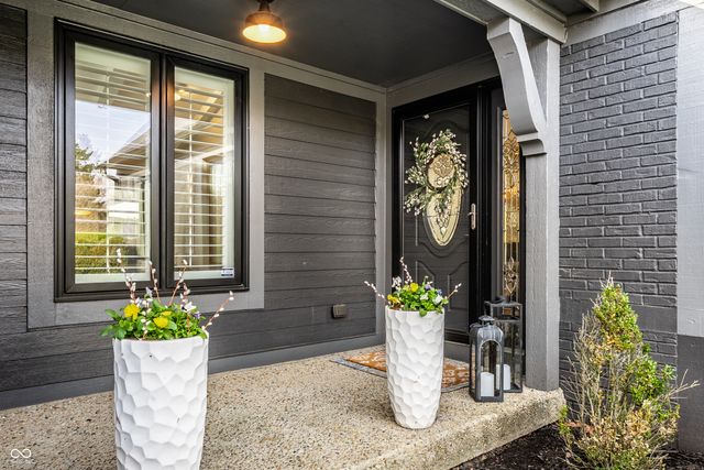 11329 Valley Meadow Drive, Zionsville, IN 46077