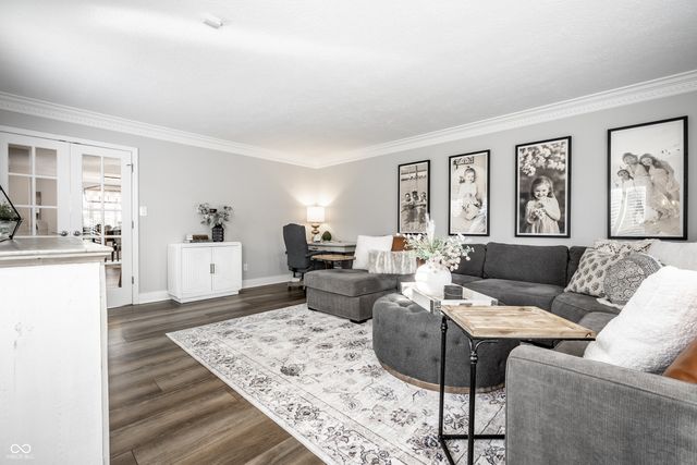 11329 Valley Meadow Drive, Zionsville, IN 46077