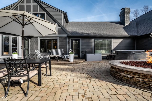 11329 Valley Meadow Drive, Zionsville, IN 46077